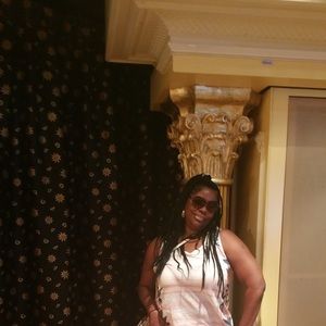 Meet your Posher, Beverly